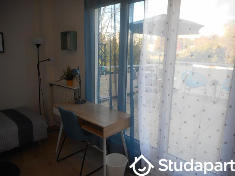 Chambre - 10 m² - 1 pièce