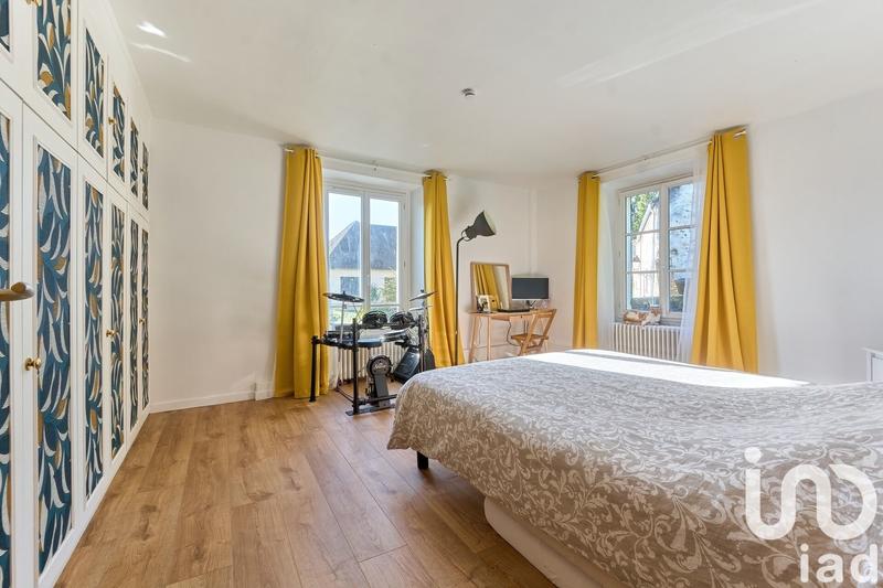 Maison - 196 m² - 7 pièces