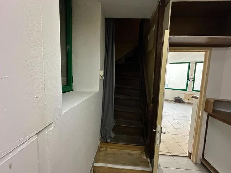 Immeuble - 180 m² - 8 pièces