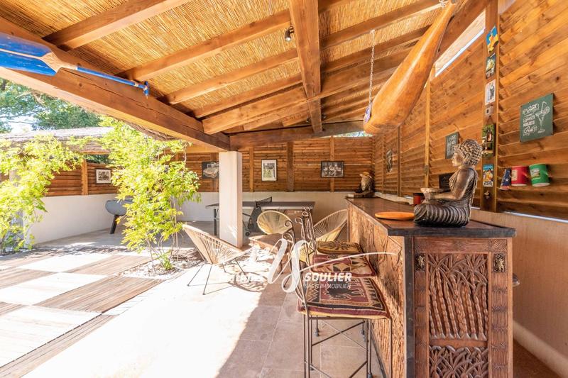 Villa - 400 m² - 14 pièces