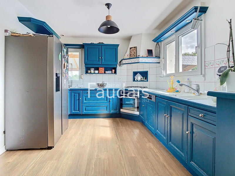 Maison - 122 m² - 6 pièces