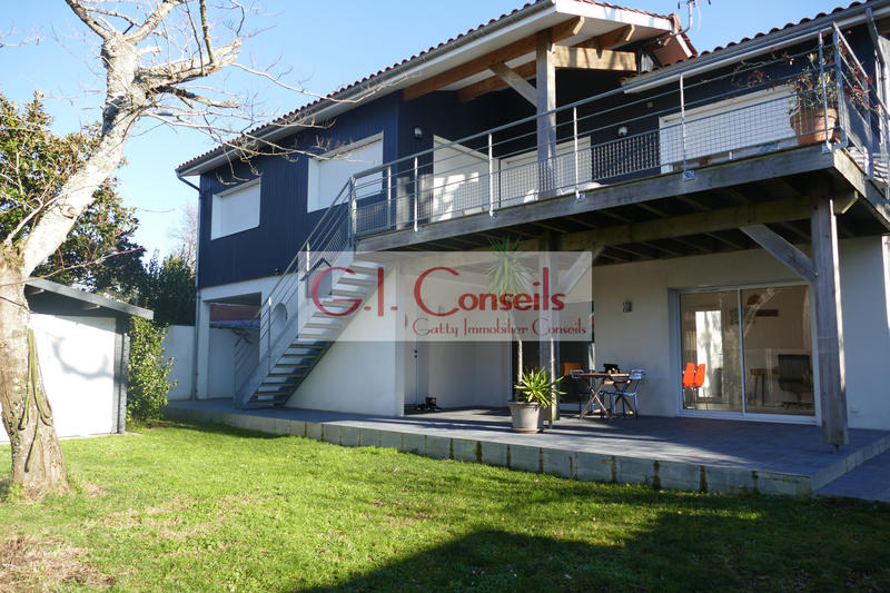 Maison - 163 m² - 6 pièces