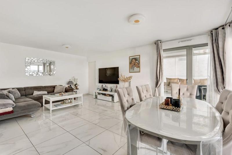 Appartement - 105 m² - 5 pièces