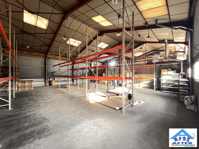 Entrepôt - 345 m²