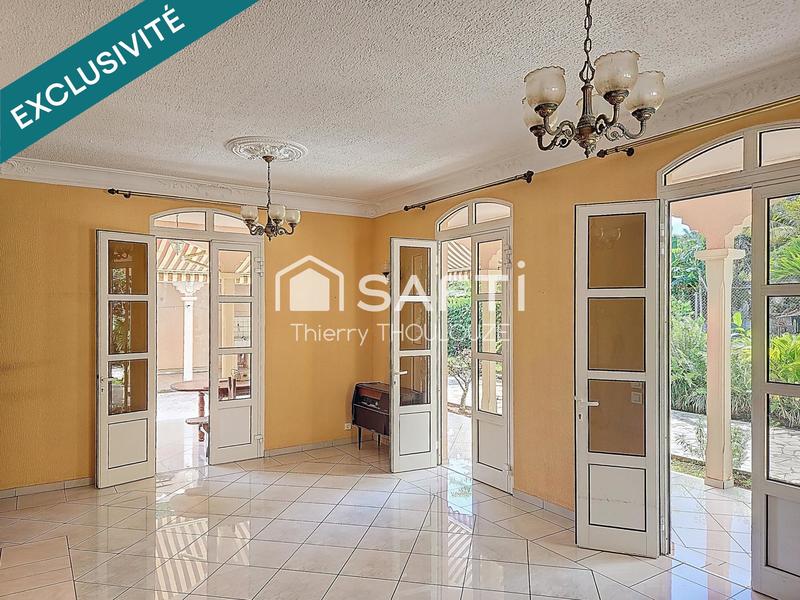 Maison - 225 m² - 7 pièces