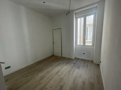 Appartement - 65 m² - 4 pièces