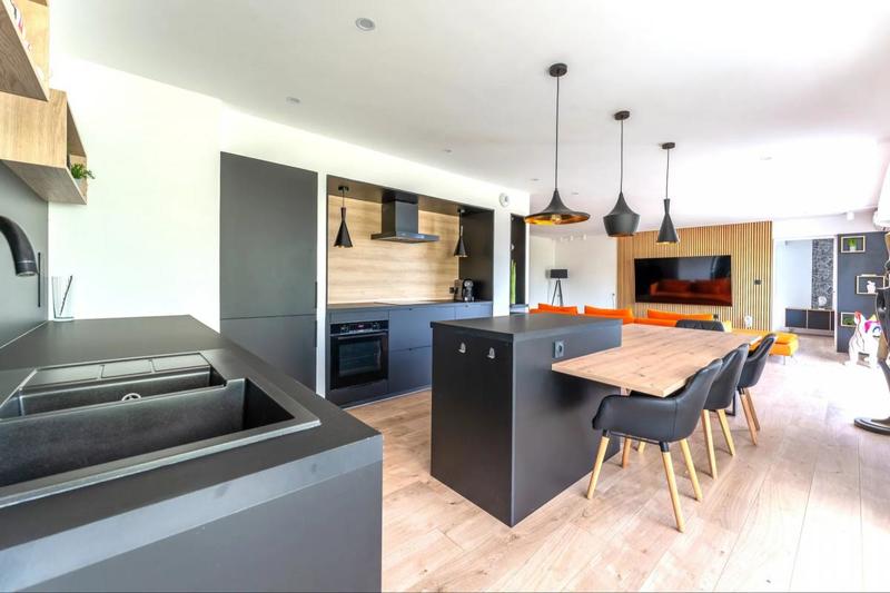 Appartement - 125 m² - 5 pièces