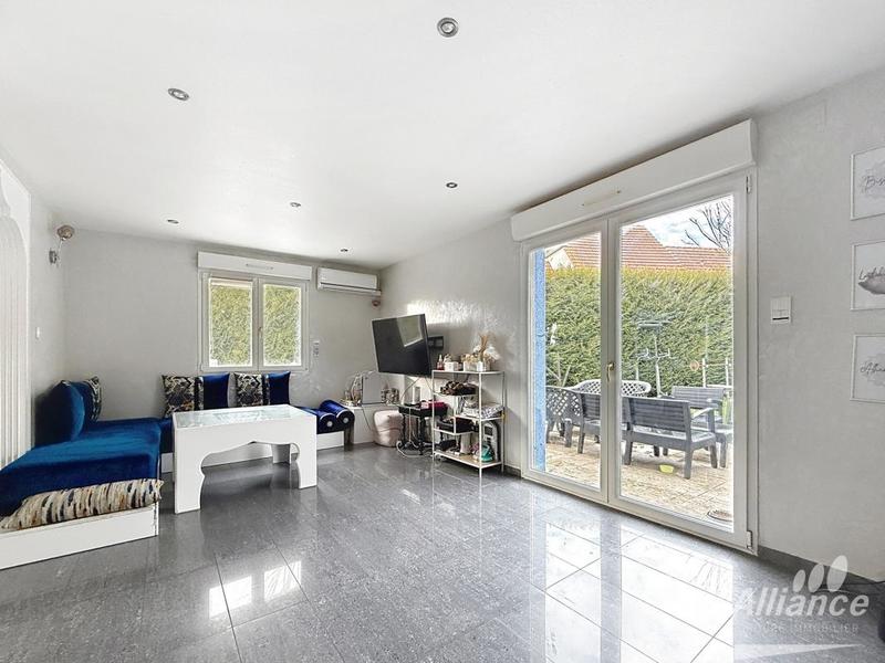 Maison - 140 m² - 6 pièces