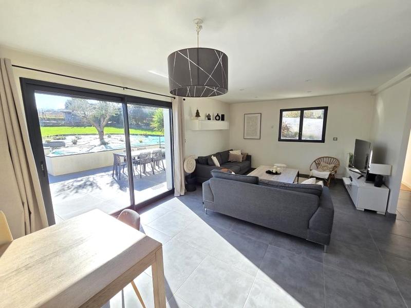 Maison contemporaine - 162 m² - 6 pièces