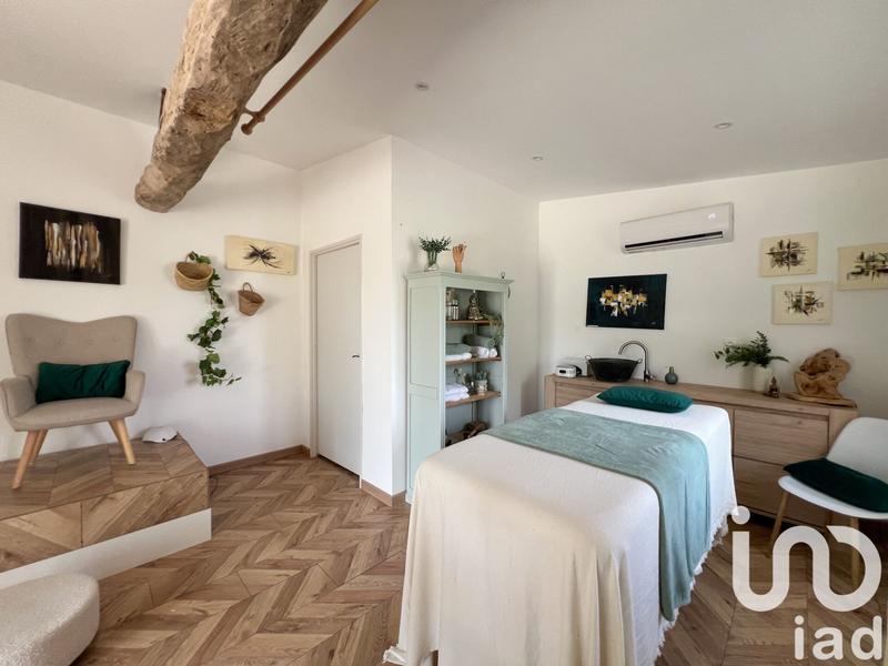 Maison - 259 m² - 8 pièces