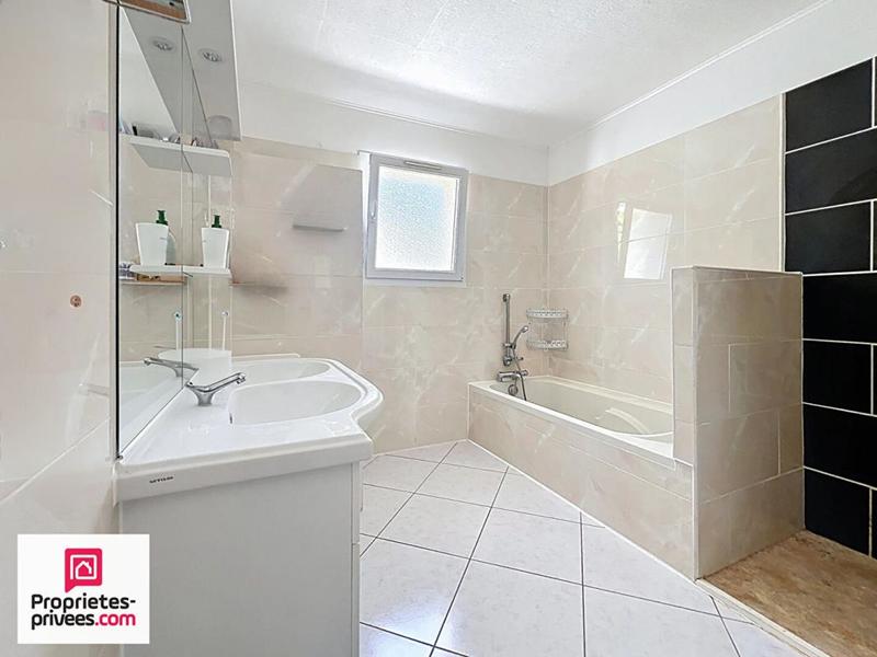 Villa - 80 m² - 5 pièces