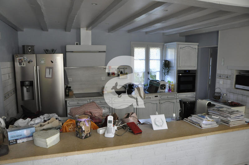 Maison - 220 m² - 12 pièces