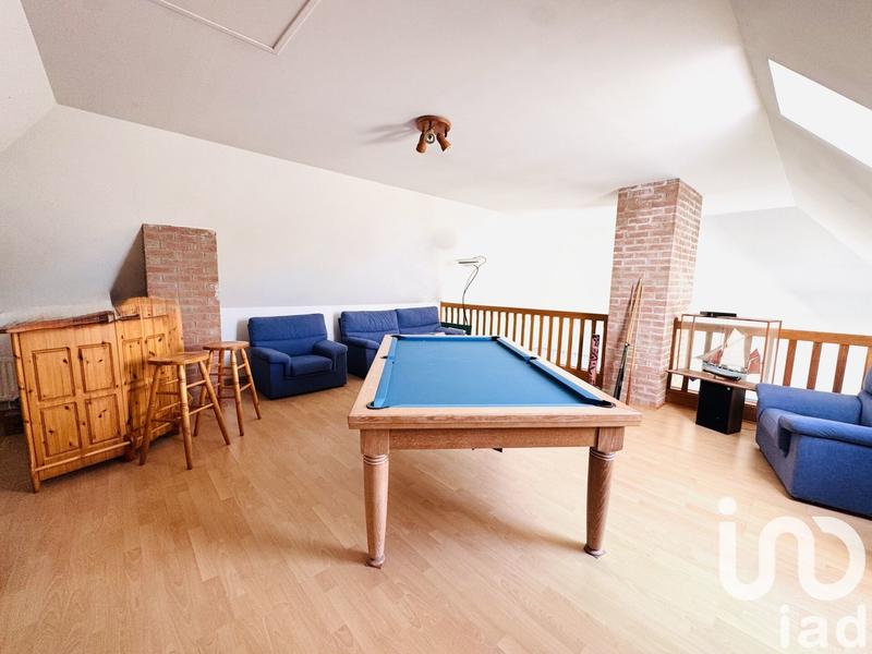 Maison - 280 m² - 9 pièces