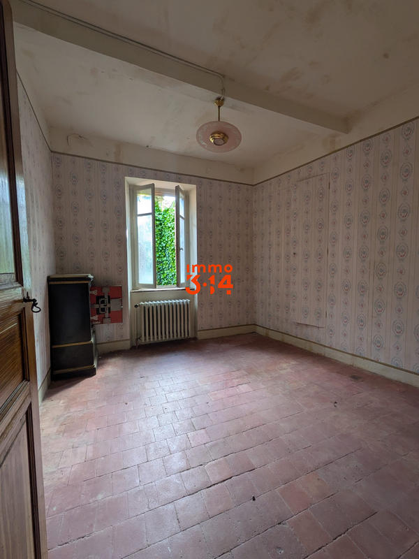 Maison ancienne - 500 m² - 15 pièces