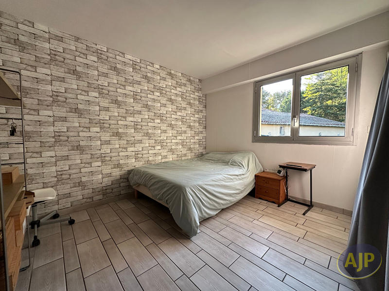 Maison - 167 m² - 7 pièces