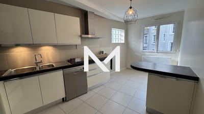 Appartement - 100 m² - 3 pièces