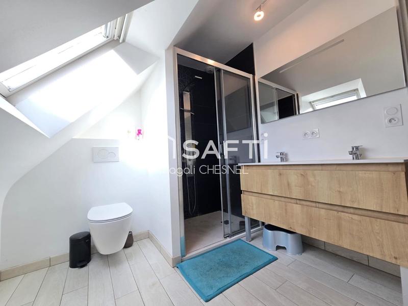 Maison - 104 m² - 8 pièces