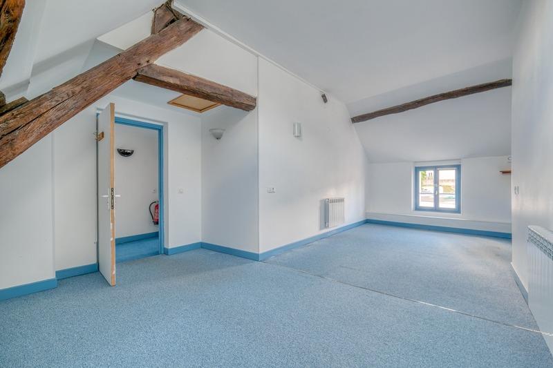 Maison - 143 m² - 7 pièces