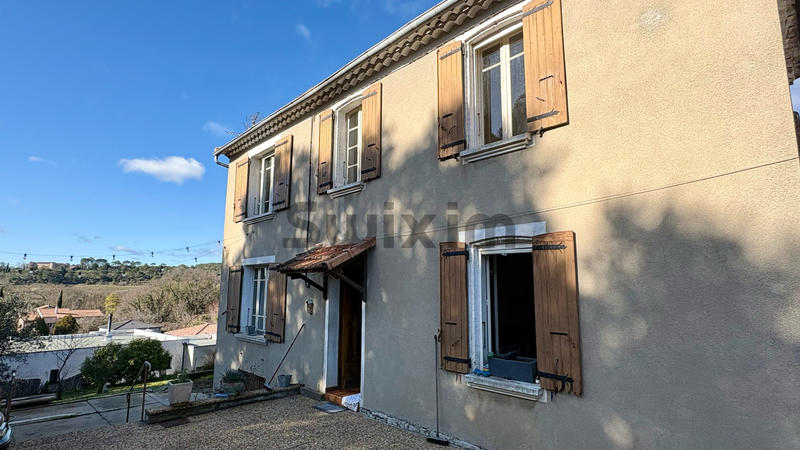 Maison - 98 m² - 4 pièces