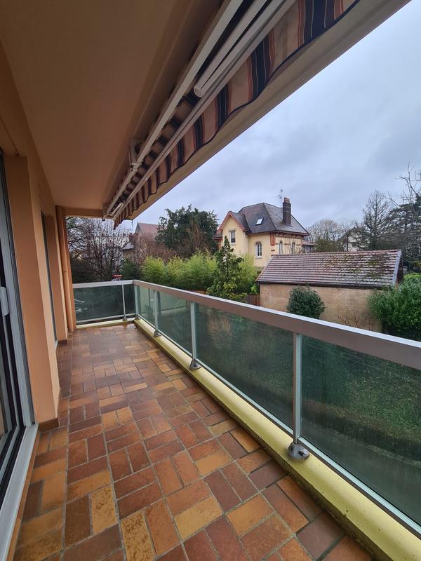 Appartement - 102 m² - 4 pièces