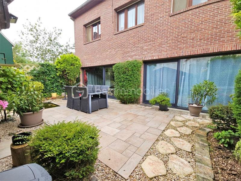 Maison - 205 m² - 7 pièces