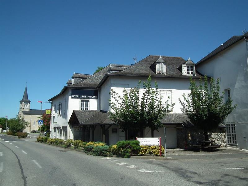 Maison - 996 m² - 22 pièces