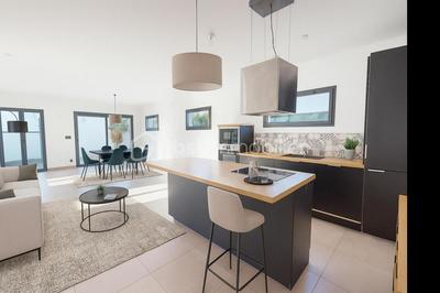 Maison - 133 m² - 6 pièces