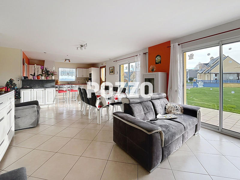 Maison - 95 m² - 5 pièces