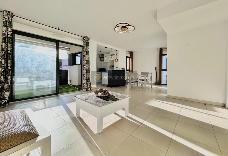 Appartement - 72 m² - 3 pièces