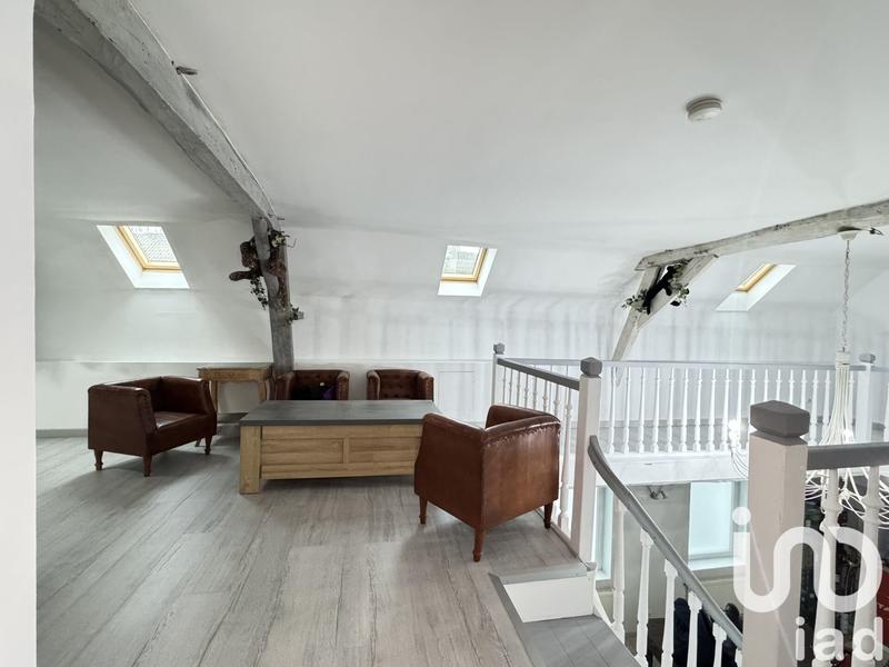 Maison - 260 m² - 8 pièces