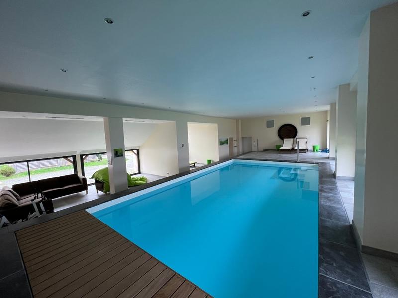 Manoir - 2 500 m² - 32 pièces