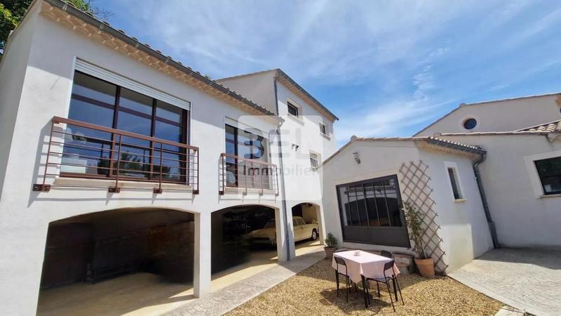 Immeuble - 315 m² - 13 pièces