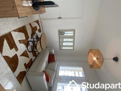 Chambre - 13 m² - 1 pièce