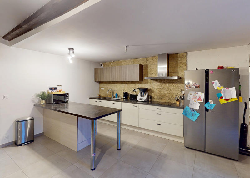 Maison - 254 m² - 7 pièces