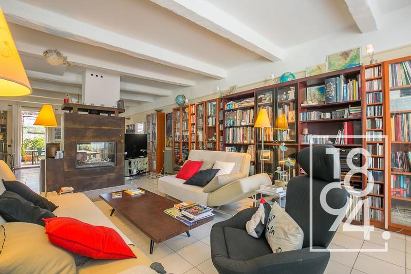 Duplex - 187 m² - 7 pièces