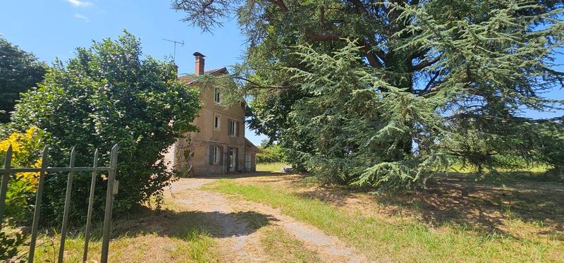 Maison - 208 m² - 7 pièces