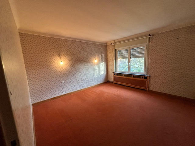 Maison - 266 m² - 9 pièces