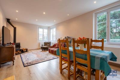 Appartement - 97 m² - 5 pièces