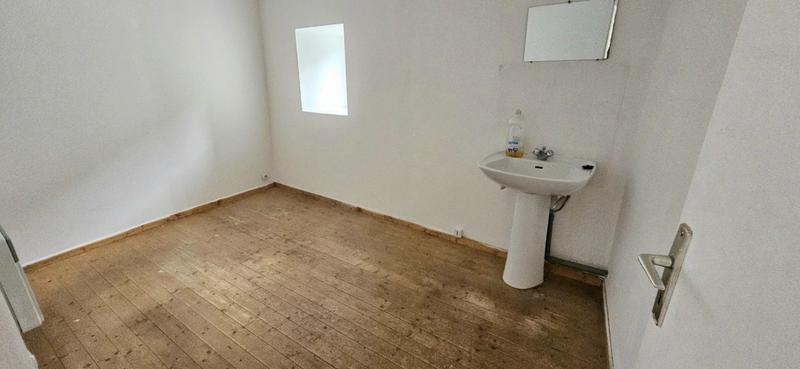 Maison de village - 112 m² - 10 pièces