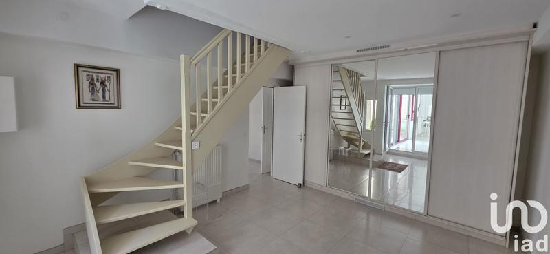 Maison - 245 m² - 6 pièces