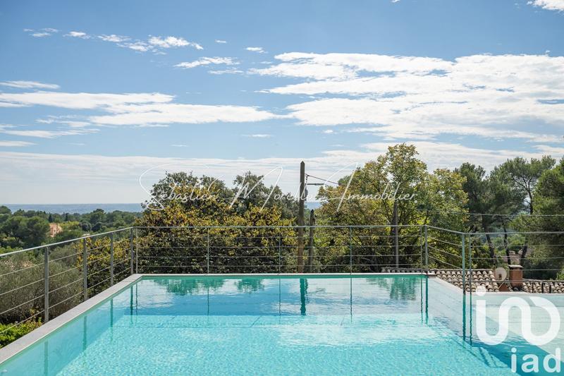 Maison de maîtres - 225 m² - 7 pièces