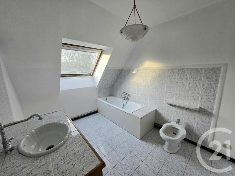 Maison - 140 m² - 7 pièces