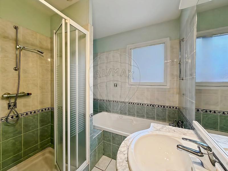 Maison - 94 m² - 4 pièces