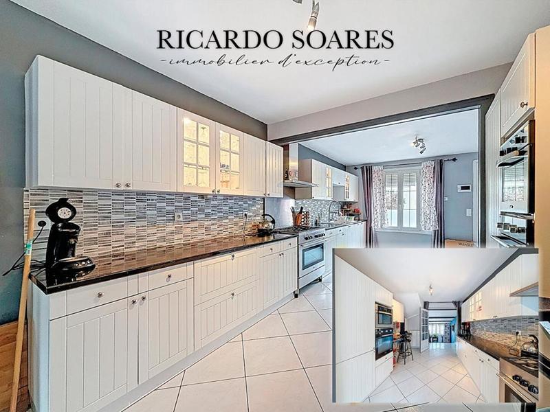 Maison - 277 m² - 10 pièces