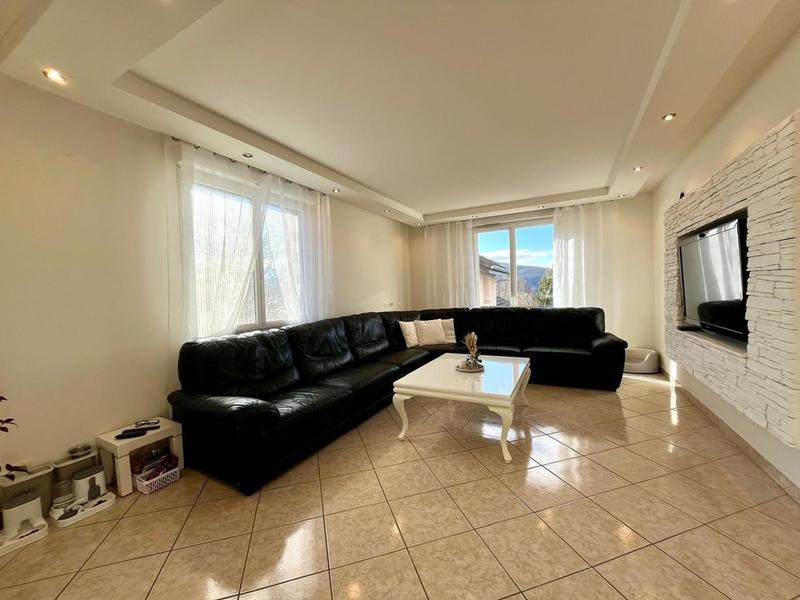 Appartement - 102 m² - 4 pièces