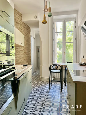 Appartement - 232 m² - 7 pièces