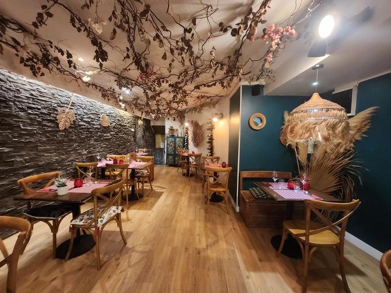 Local commercial - 114 m² - 5 pièces