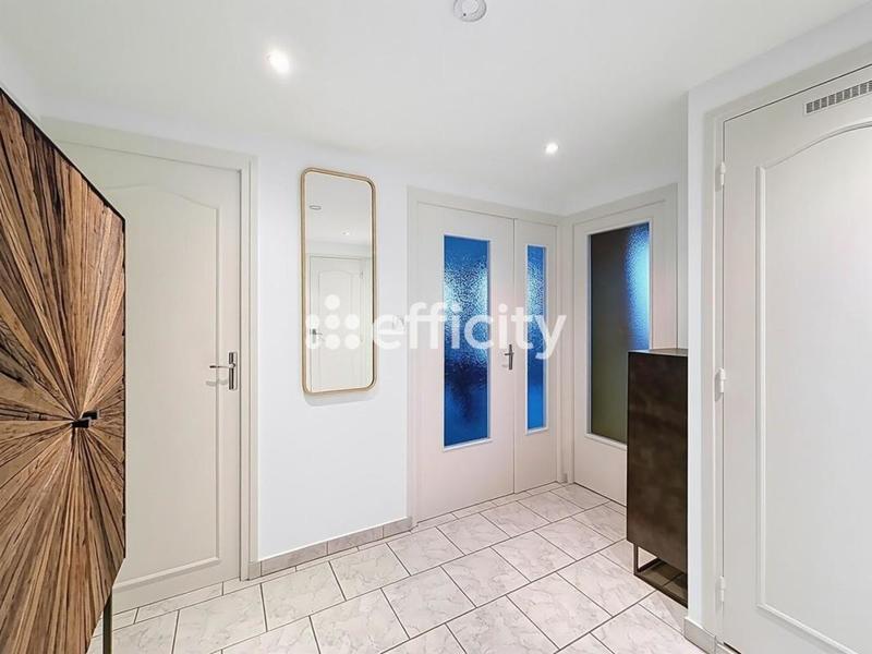 Appartement - 110 m² - 4 pièces