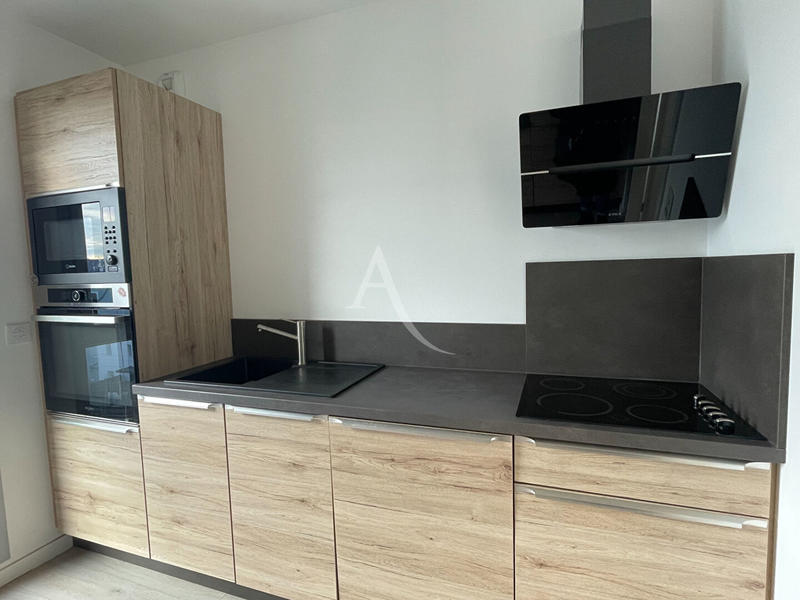 Appartement - 82 m² - 3 pièces