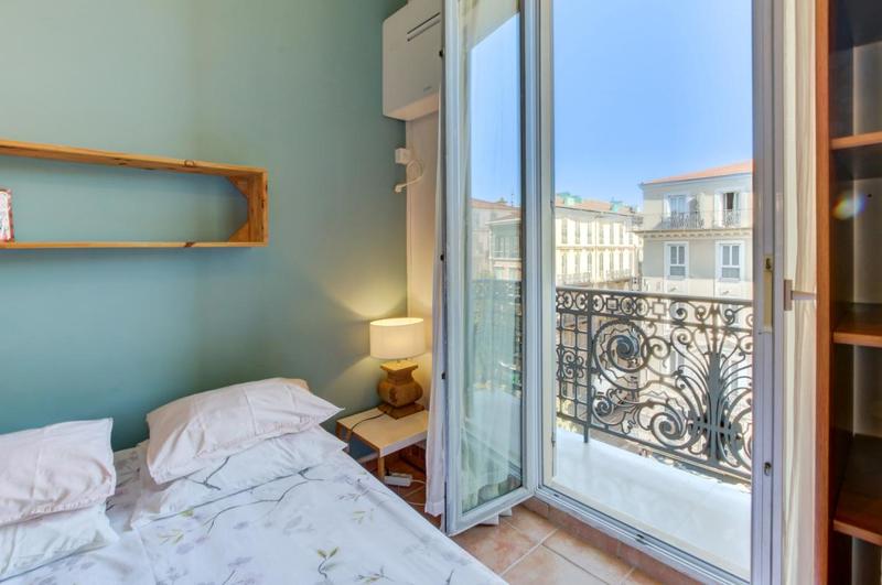 Studio - 16 m² - 1 pièce